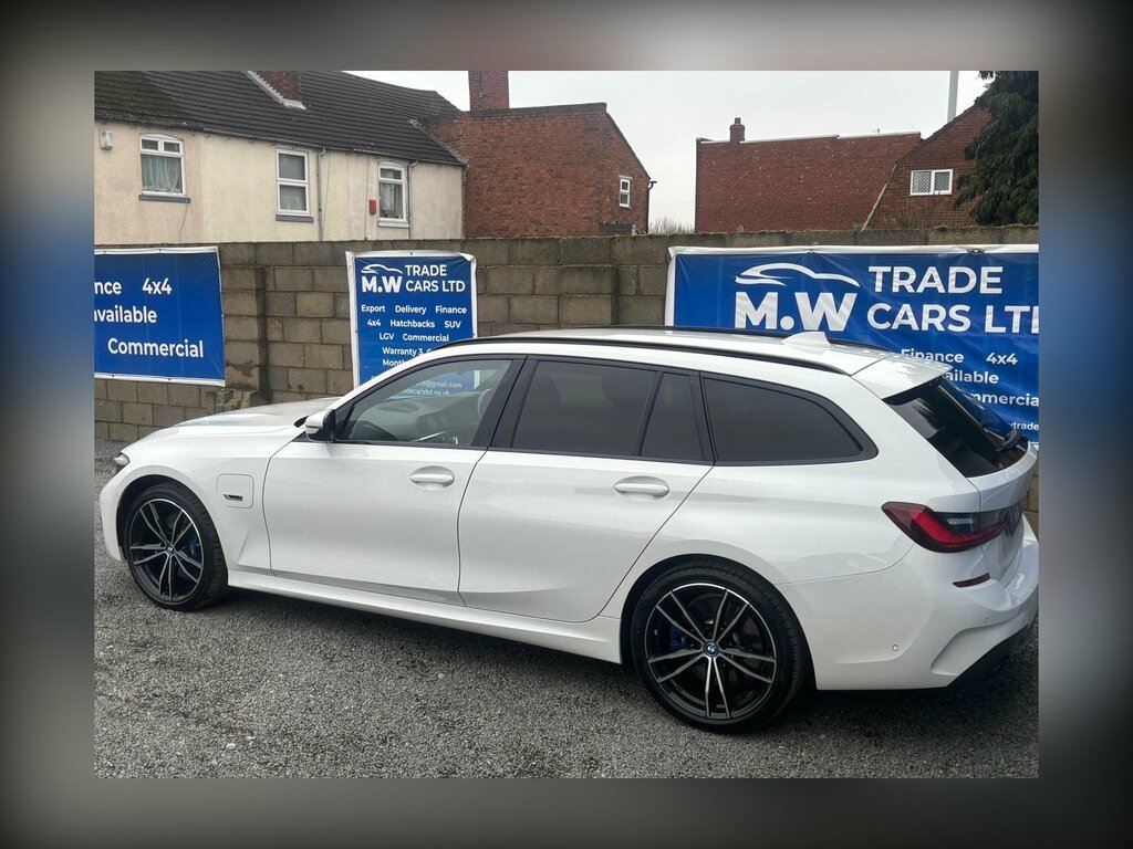BMW 3 Series 2.0 330E 12Kwh M Sport Touring Euro 6 Ss 5 FP71KPR White #4