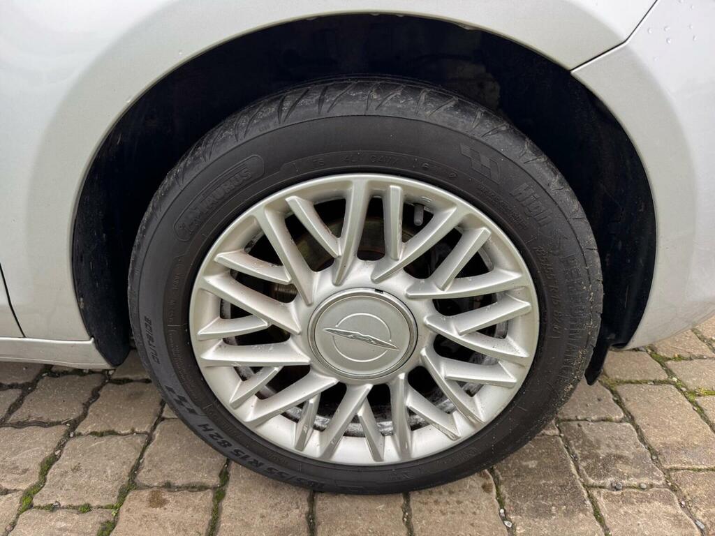 Chrysler Ypsilon Hatchback Black #22