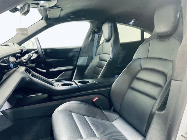 Porsche Taycan Plus 93.4Kwh Turbo Saloon WX70XWS White #4