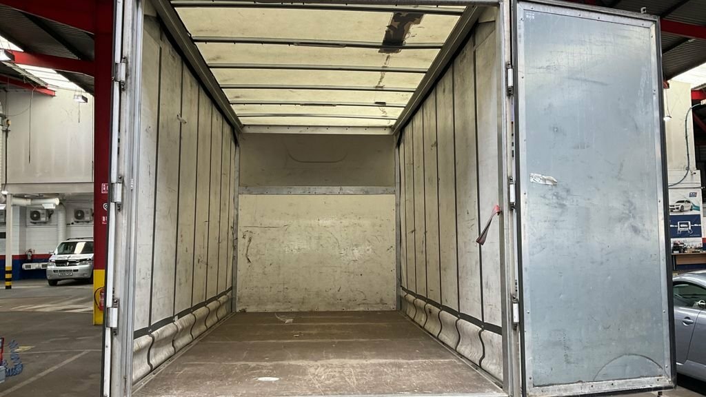 Volkswagen Crafter 2L Cr35 Tdi Cc L Bmt YR17MKU White #3