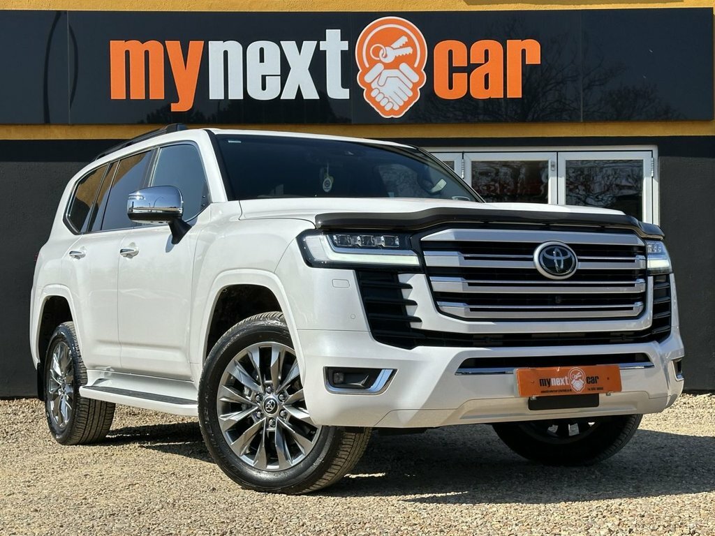 Toyota Land Cruiser 3.3L Twin-turbo 300 V6 Td Sahara Zx White