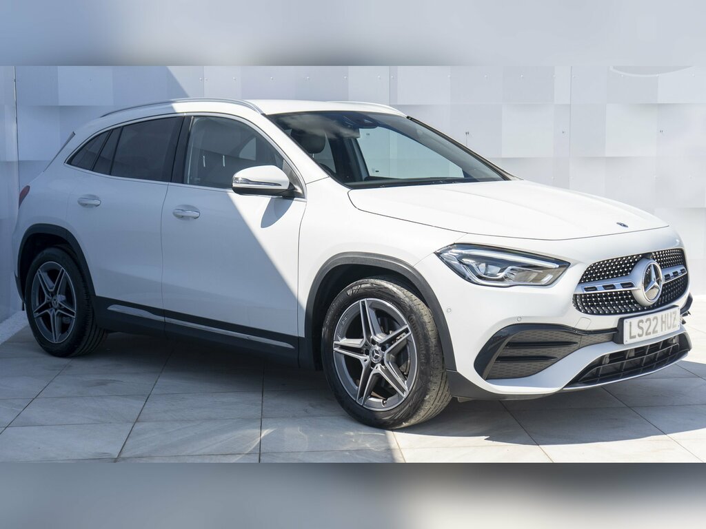 Mercedes-Benz GLA Class Gla 180 Amg Line Premium