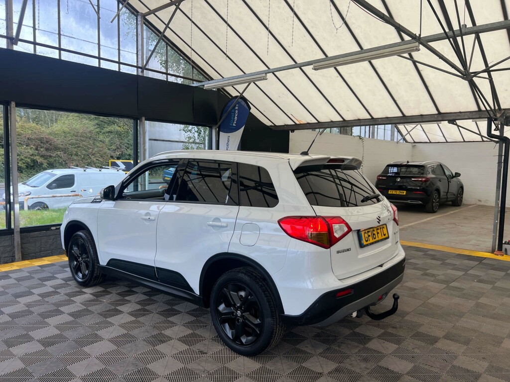 Suzuki Vitara Suv GF16FTC White #3