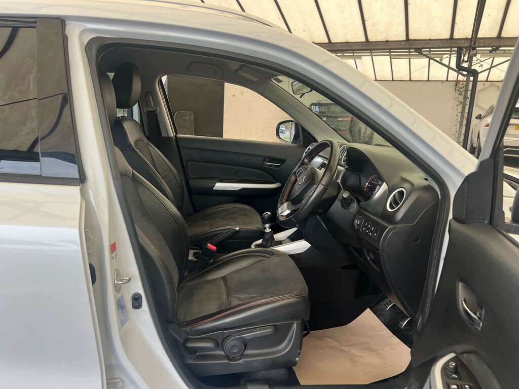 Suzuki Vitara Suv GF16FTC White #5