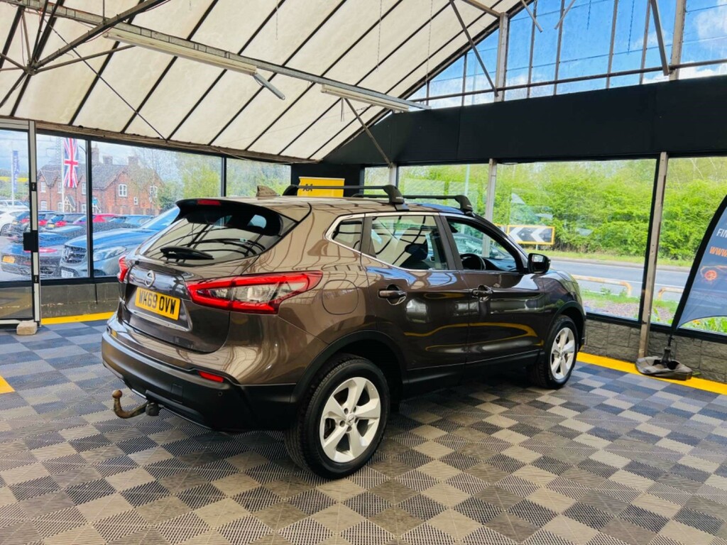 Nissan Qashqai Suv WK69OVW Brown #5