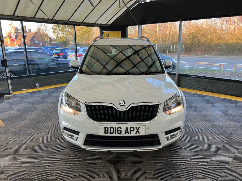Skoda Yeti Suv BD16APX White #3