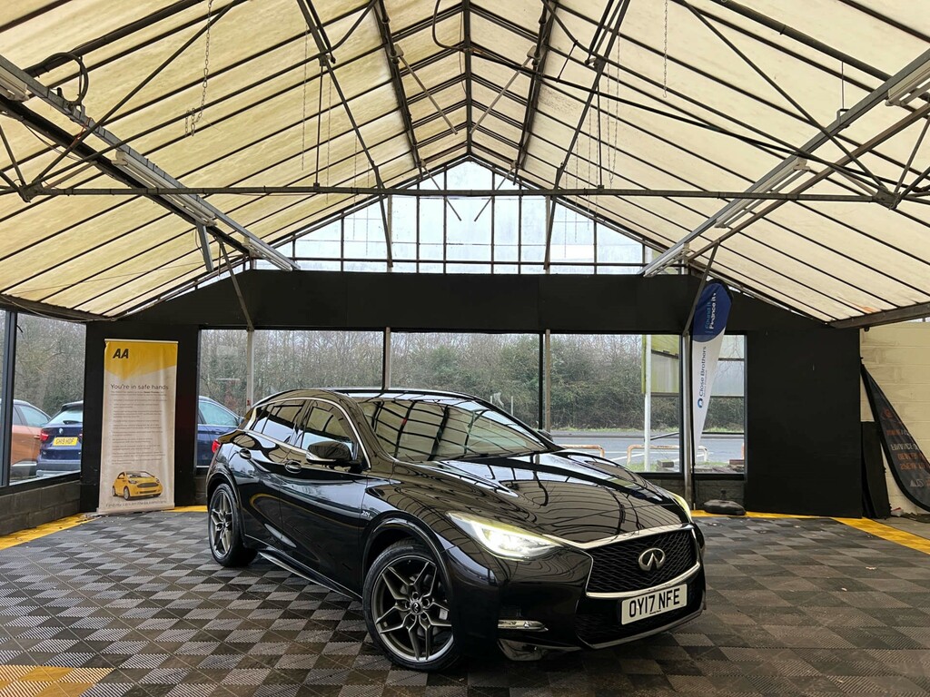 Infiniti Q30 Q30 Sport Awd OY17NFE Black