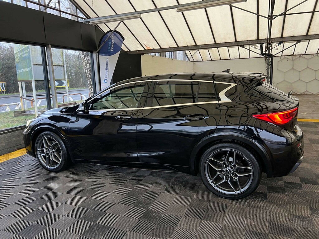 Infiniti Q30 Q30 Sport Awd OY17NFE Black #5