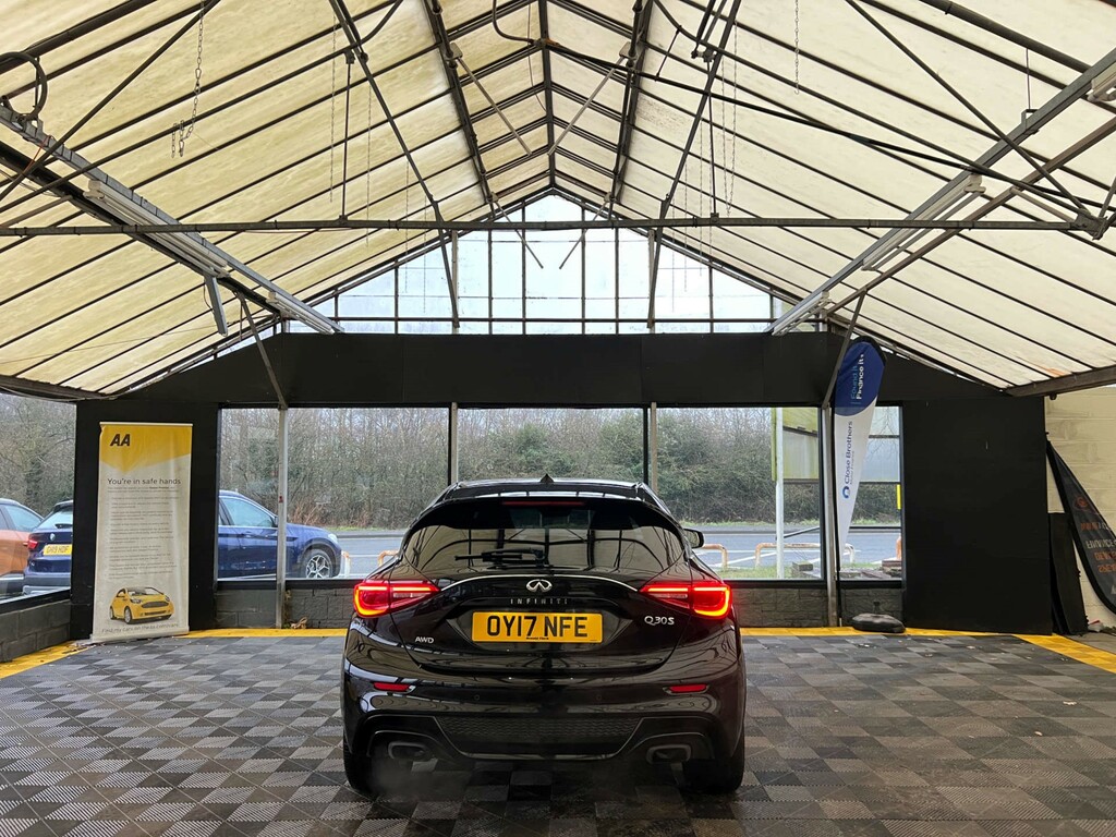 Infiniti Q30 Q30 Sport Awd OY17NFE Black #6