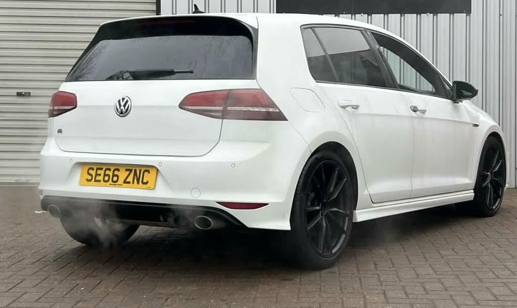Volkswagen Golf 2.0 Tsi Bluemotion Tech R 201766 SE66ZNC White #2
