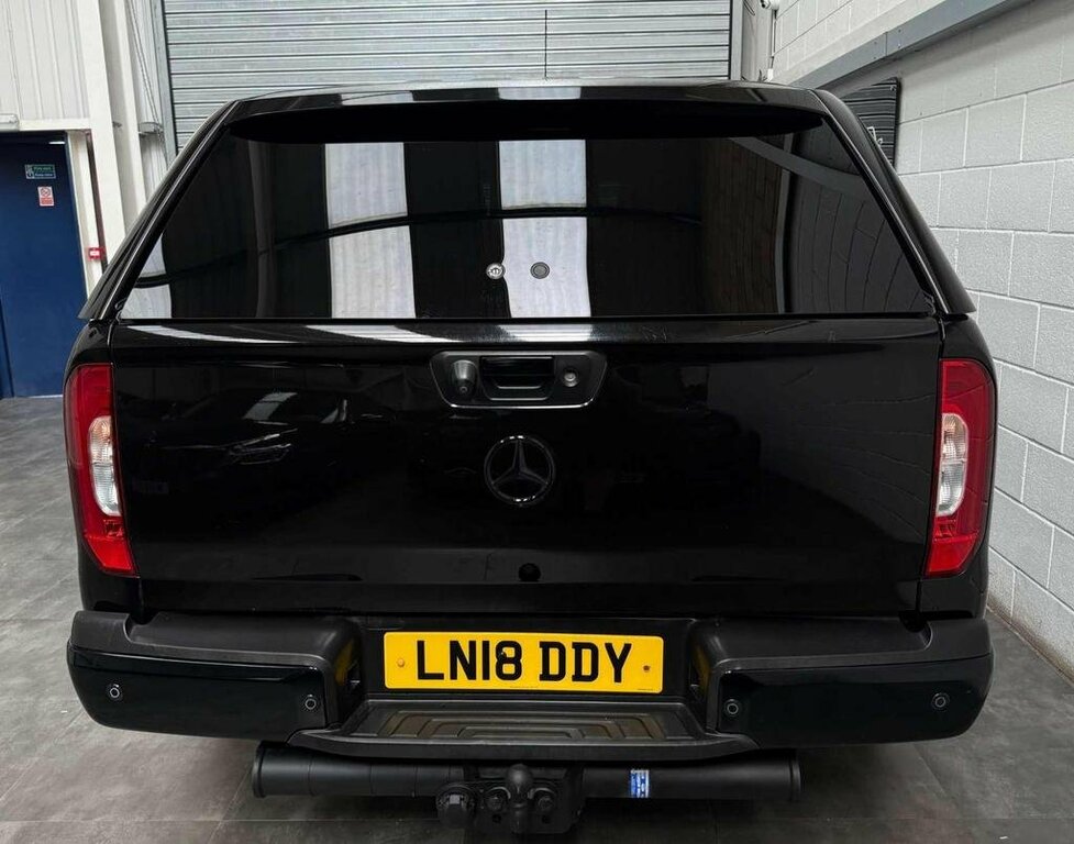 Mercedes-Benz X Class 2.3 Cdi Power 201818 LN18DDY Black #2