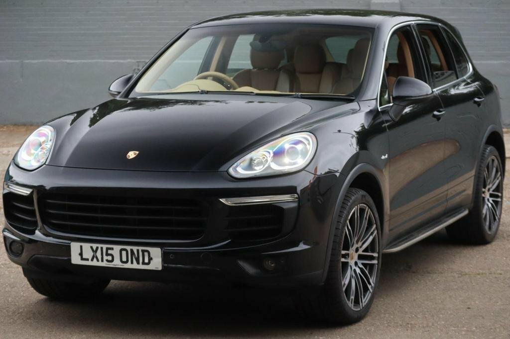 Porsche Cayenne 4.2 Td V8 S 201515 Black