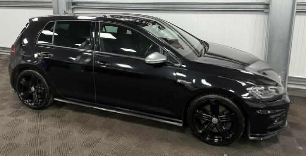 Volkswagen Golf 2.0 Tsi R 201919 VK19NWZ Black #2