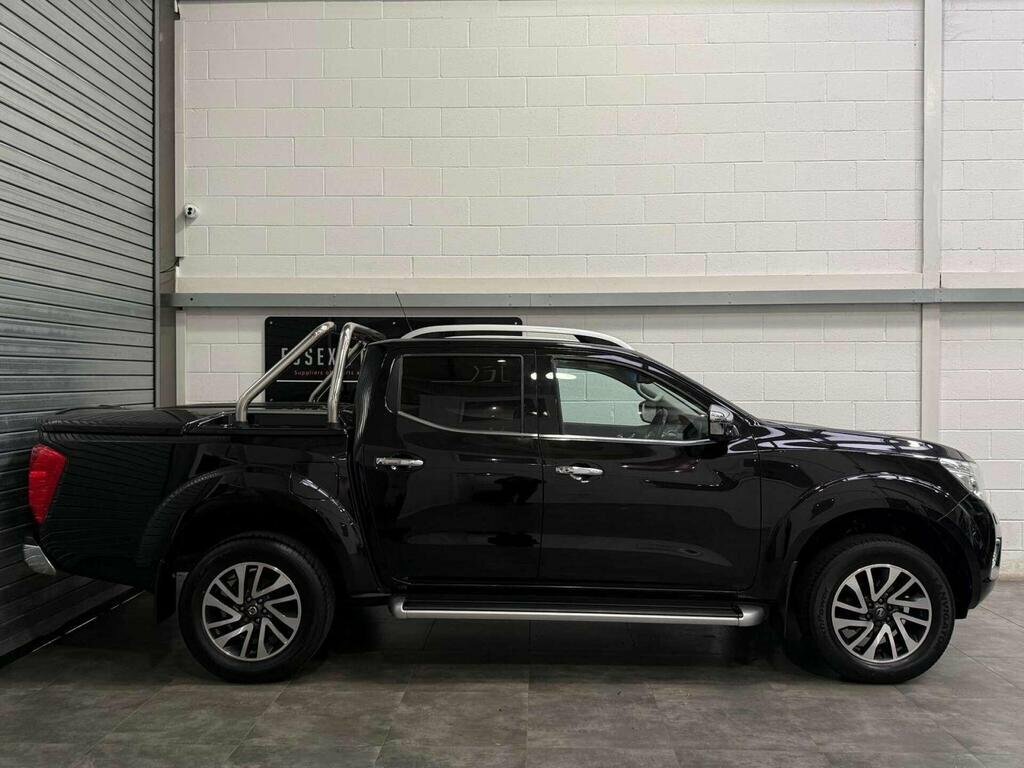 Nissan Navara 2.3 Dci Tekna 201767 EY67EGZ Black #2