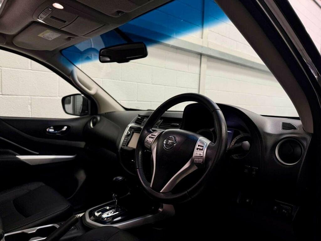 Nissan Navara 2.3 Dci Tekna 201767 EY67EGZ Black #4