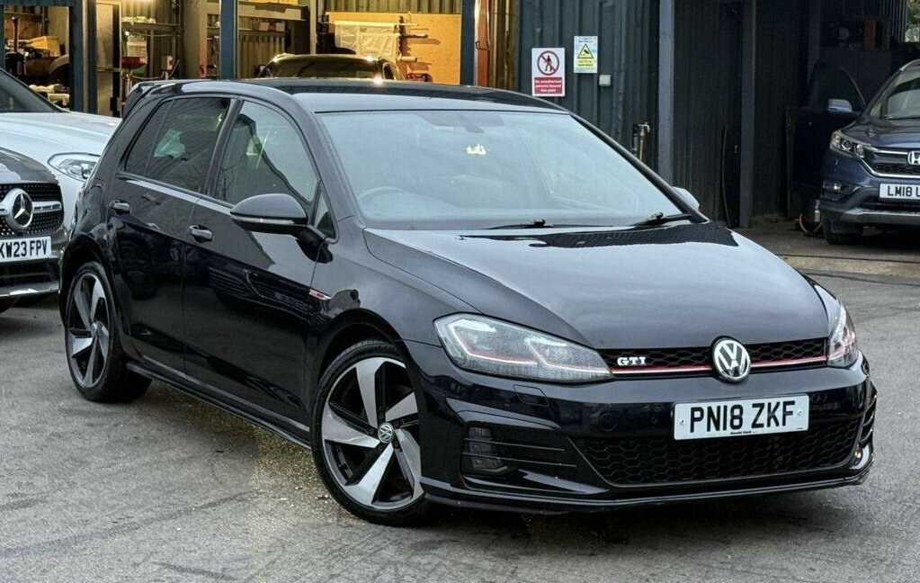 Volkswagen Golf 2.0 Tsi Gti 201818 PN18ZKF Black