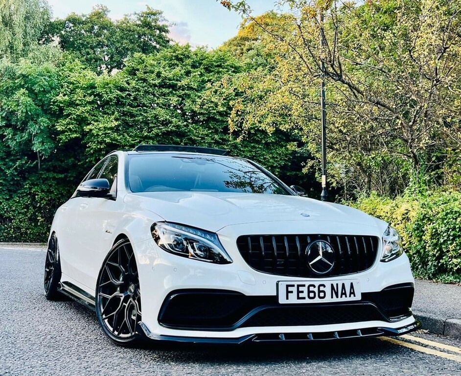 Mercedes-Benz C Class 4.0 C63 V8 Biturbo Amg 201666 White