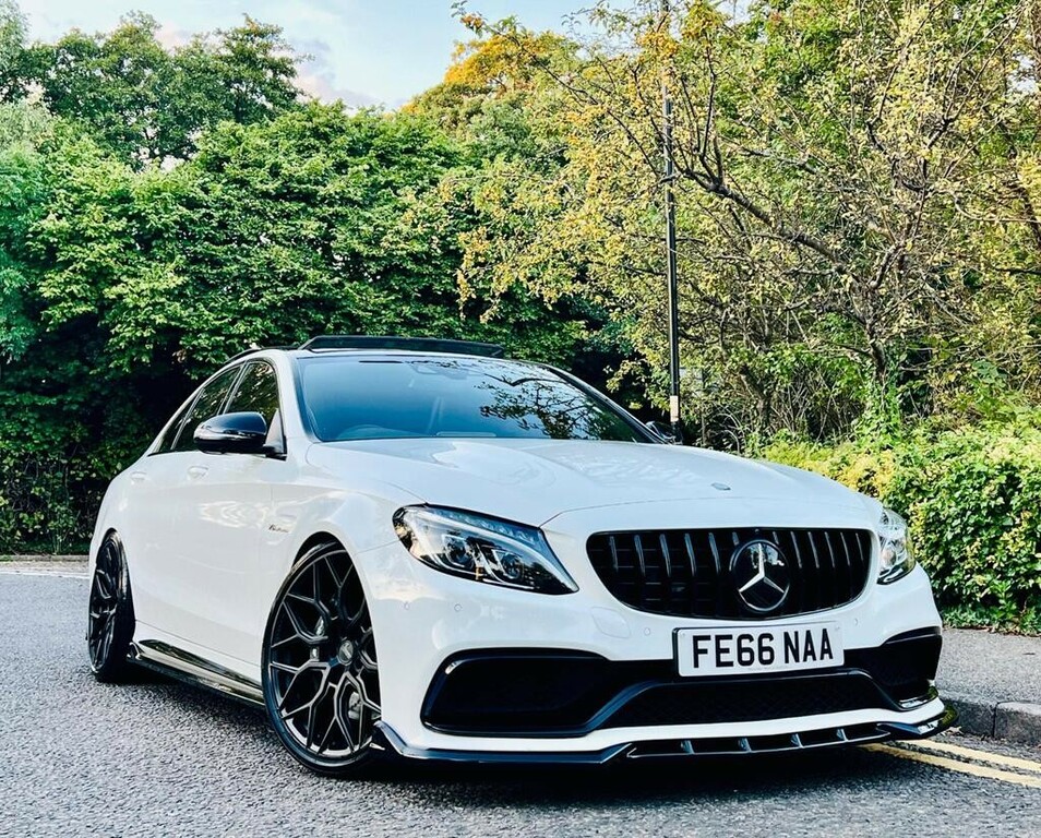 Mercedes-Benz C Class 4.0 C63 V8 Biturbo Amg 201666 FE66NAA White #2