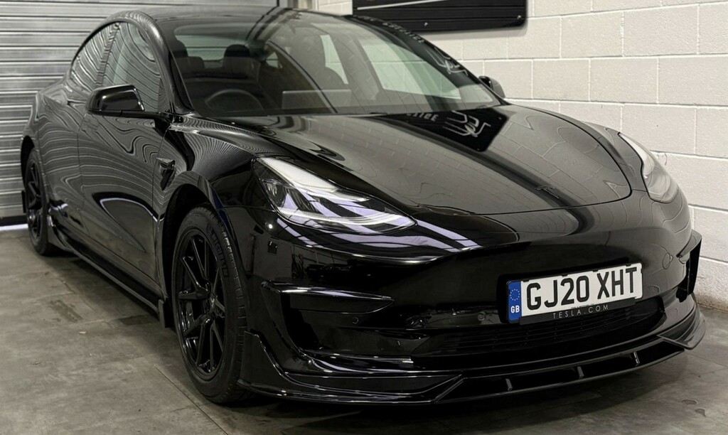 Tesla Model 3 Standard Range Plus 202020 Black