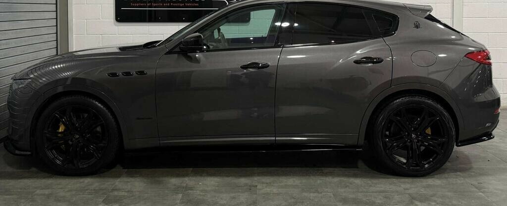 Maserati Levante 3.0 V6 Granlusso 2021 Grey #4