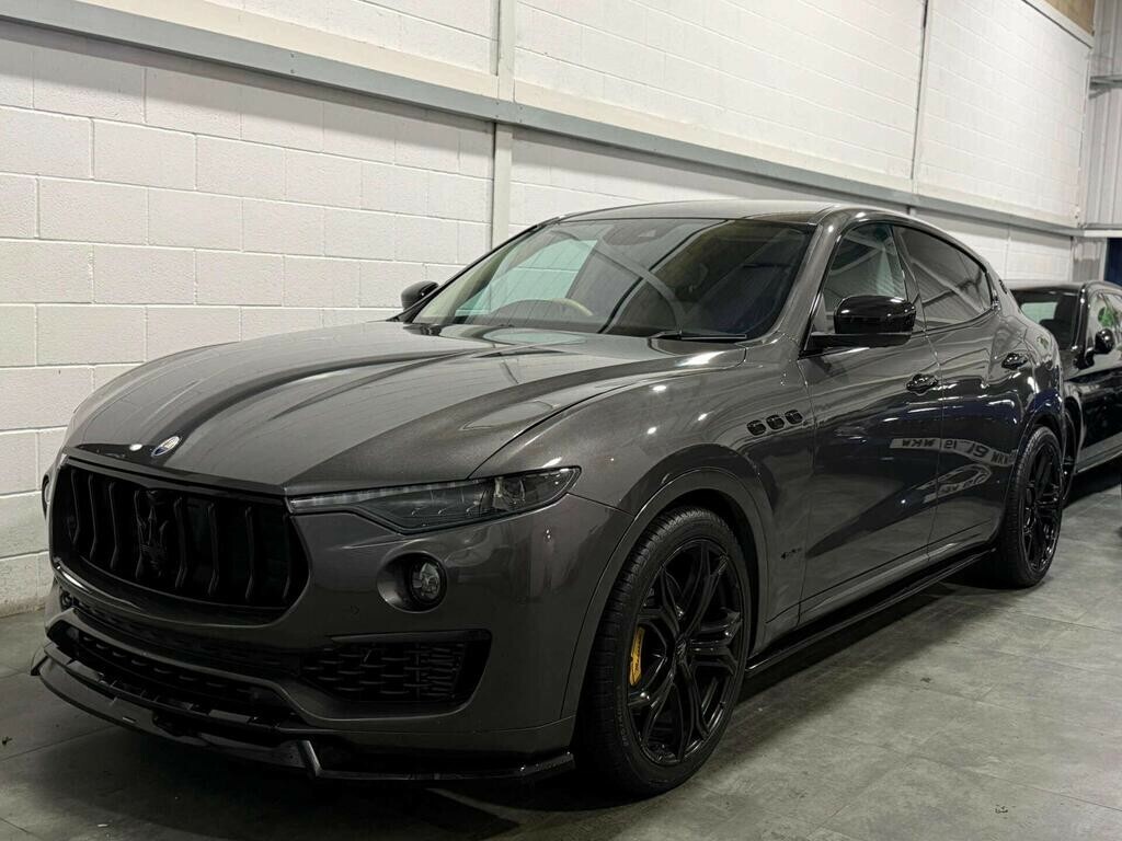 Maserati Levante 3.0 V6 Granlusso 2021 Grey #3