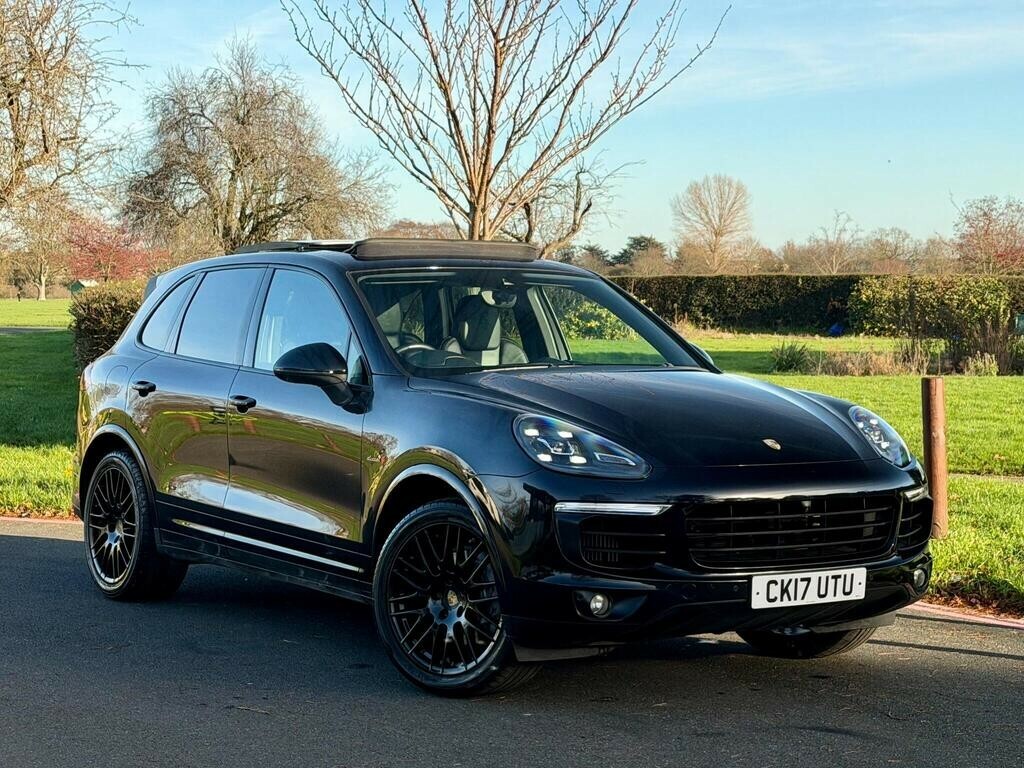 Porsche Cayenne 3.0 Td V6 Platinum Edition 201717 Black