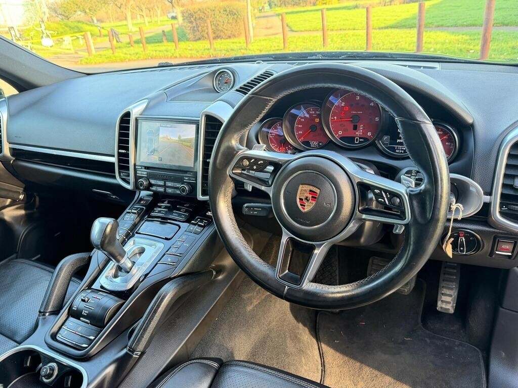 Porsche Cayenne 3.0 Td V6 Platinum Edition 201717 Black #3