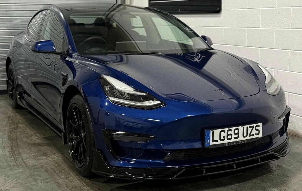 Tesla Model 3 Standard Range Plus 201969 Blue