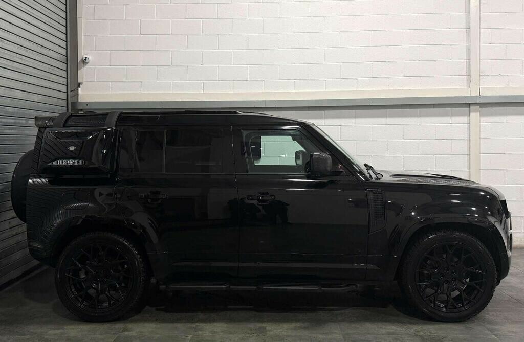 Land Rover Defender 110 3.0 D250 Mhev Xs Edition 202121 SK71TNZ Black #3