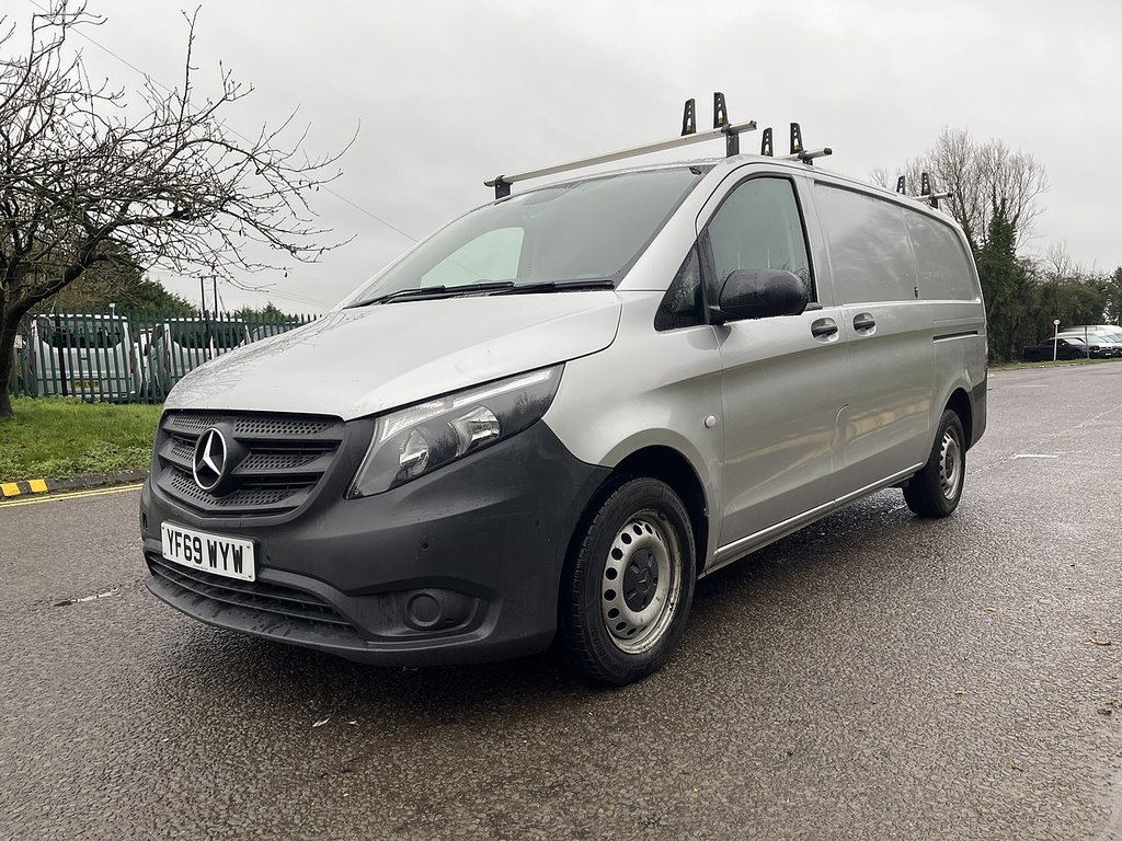 Mercedes-Benz Vito Vito Pure Panel Van 1 YF69WYW Silver #4