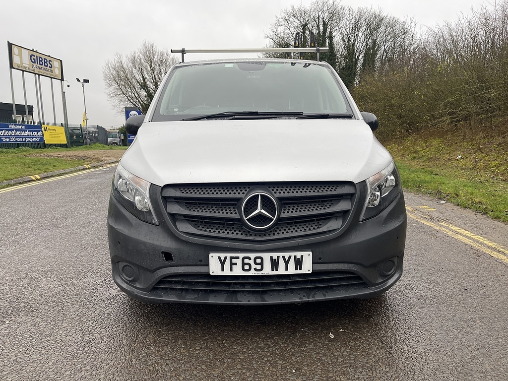 Mercedes-Benz Vito Vito Pure Panel Van 1 YF69WYW Silver #5