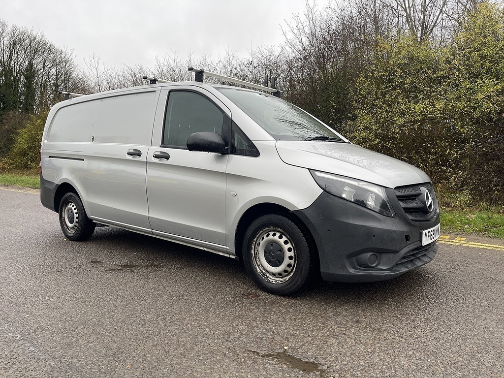Mercedes-Benz Vito Vito Pure Panel Van 1 YF69WYW Silver #2