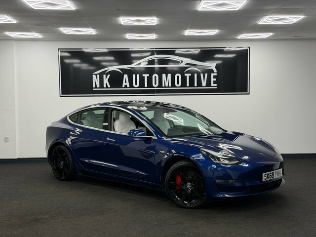 Tesla Model 3 2019 Dual Motor Performance Saloon Blue