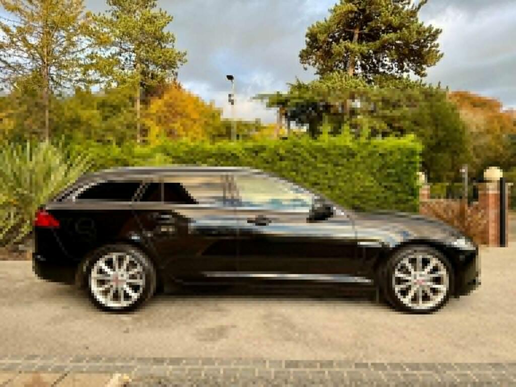 Jaguar XF 2.2D Premium Luxury Sportbrake Euro 5 Ss 5 FE14CJJ Black #4