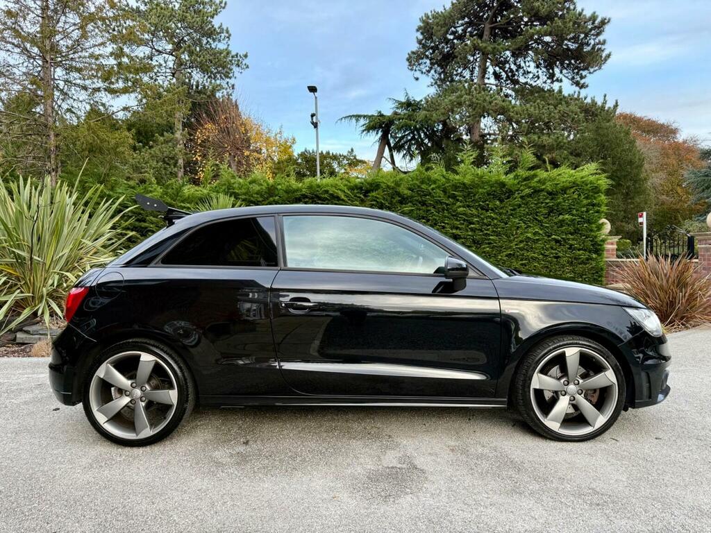 Audi A1 2.0 Tdi Black Edition Euro 5 Ss 201414 Black #3