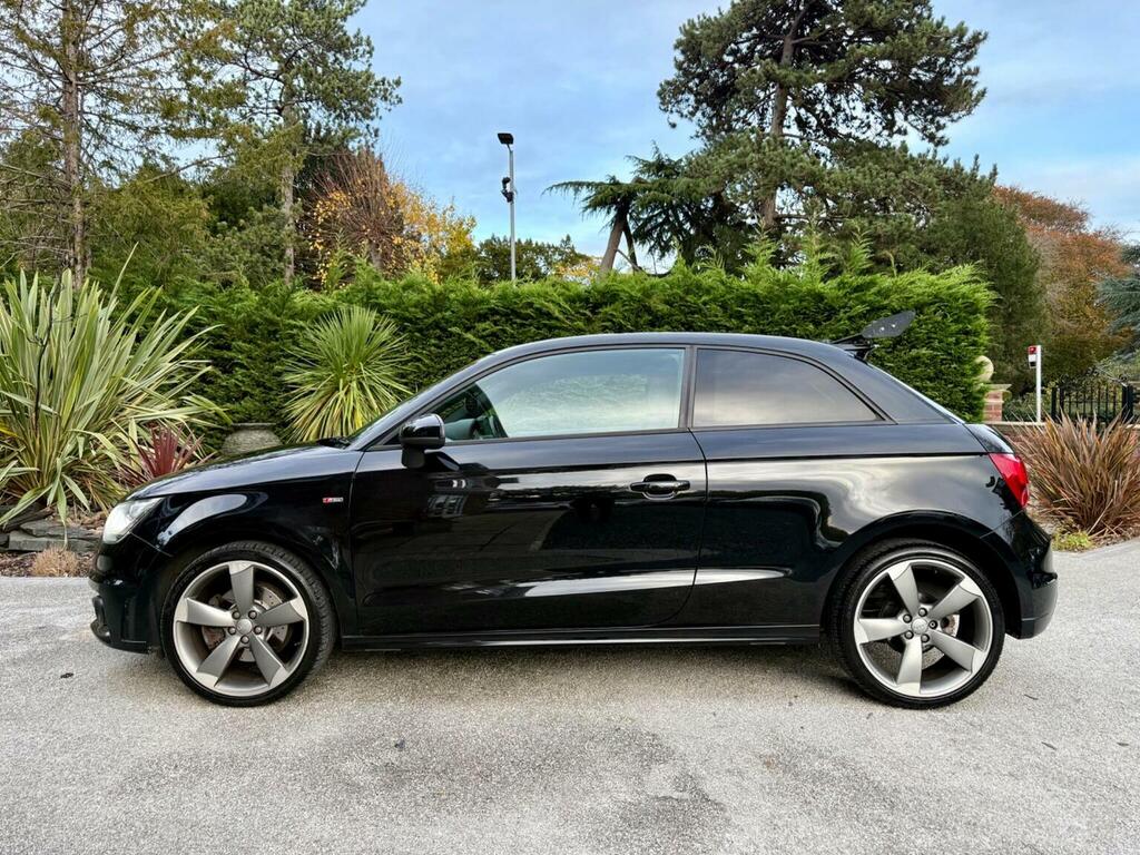 Audi A1 2.0 Tdi Black Edition Euro 5 Ss 201414 Black #4