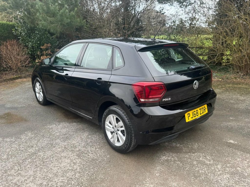 Volkswagen Polo 1L Se PJ68ZDR Black #4
