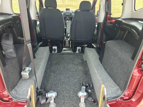 Fiat Qubo Lounge Red #25