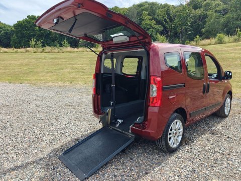 Fiat Qubo Lounge Red #8