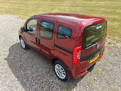 Fiat Qubo Lounge Red #16