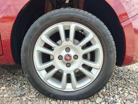 Fiat Qubo Lounge Red #53