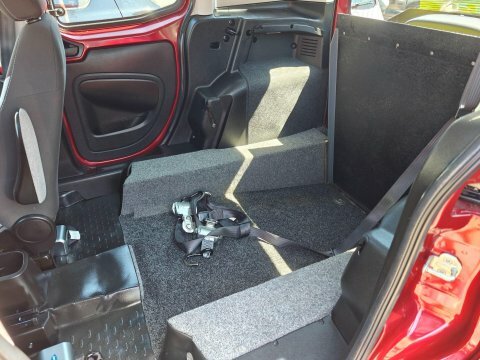 Fiat Qubo Lounge Red #32