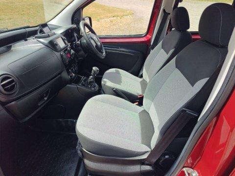 Fiat Qubo Lounge Red #24