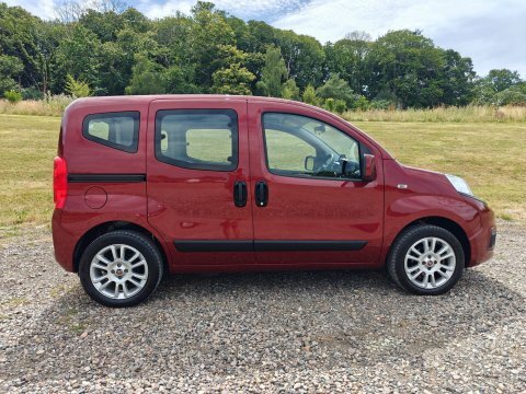 Fiat Qubo Lounge Red #2