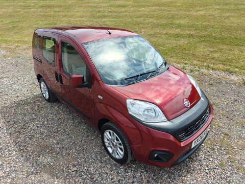 Fiat Qubo Lounge Red #15