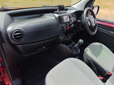 Fiat Qubo Lounge Red #20