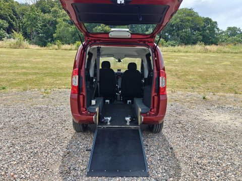 Fiat Qubo Lounge Red #6