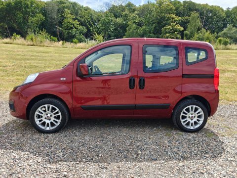 Fiat Qubo Lounge Red #11