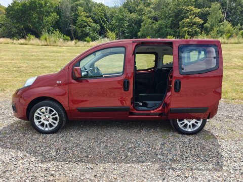 Fiat Qubo Lounge Red #12
