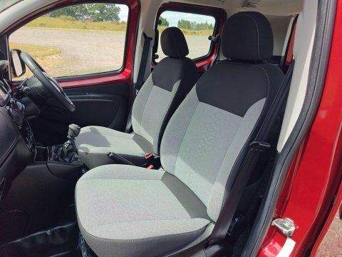 Fiat Qubo Lounge Red #23